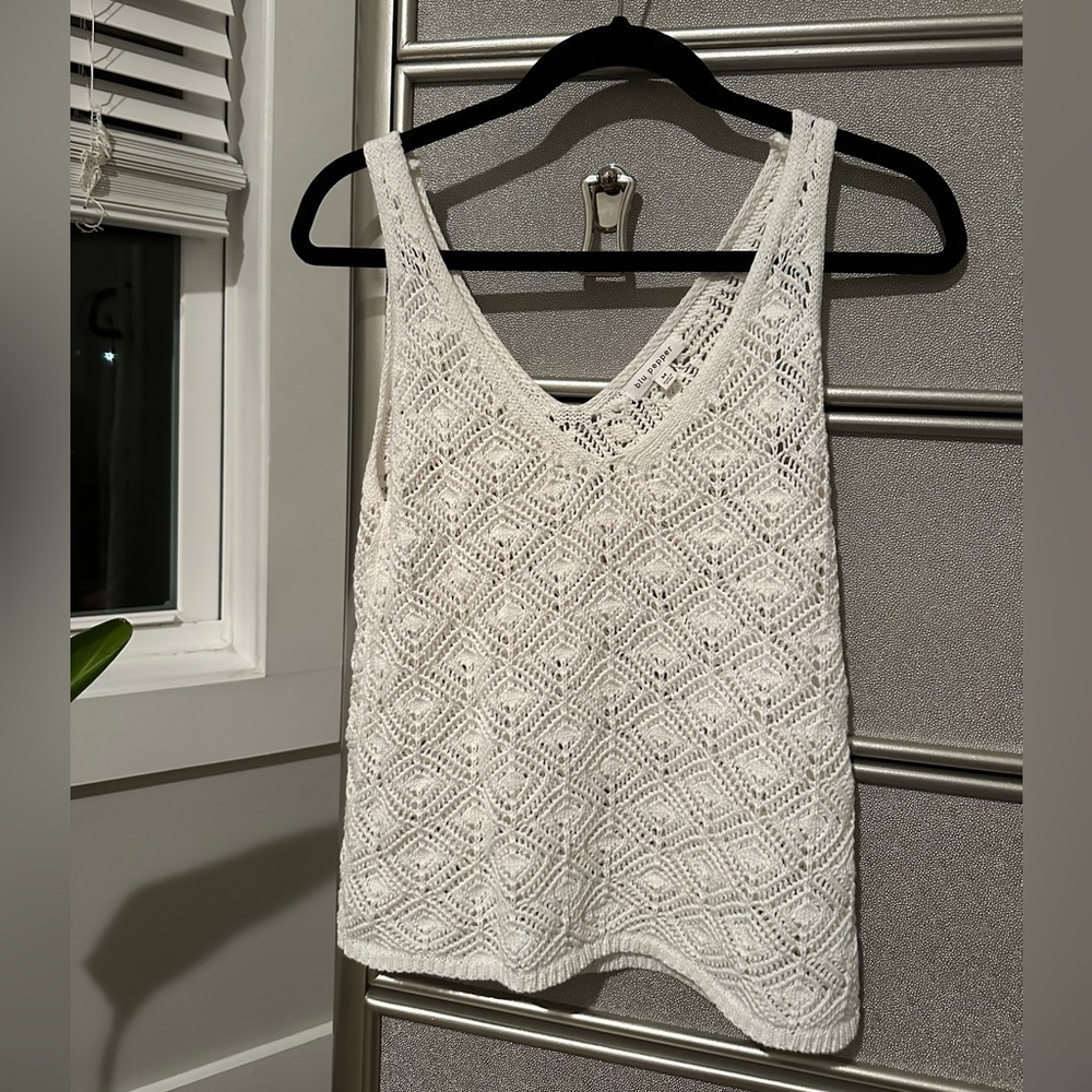 NWOT Vici blu pepper crochet tank
